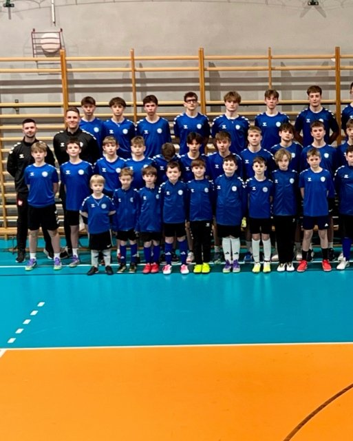 Zgrupowanie Mława 01. 2026 ⚽️ ❄️⛄️ Zdjęcie pamiątkowe zawodników z trenerami 🙌 #footballgames #footballplayer #pilkanozna #obózsportowy