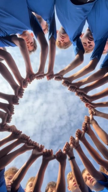 Najlepsze świąteczne życzeni dla wszystkich sympatyków Klubu Sportowego ZWAR 🐣🌷  #happyester🐣 #football