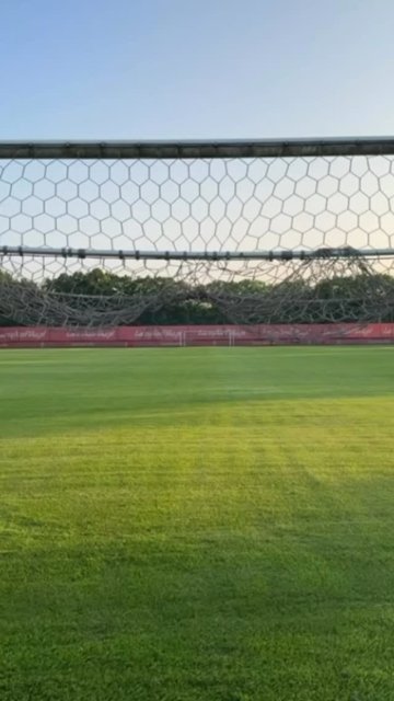 Droga przed nami, cel jeden 🎯 Estonia — nadchodzimy 🇪🇪💪 Zostawimy serce na boisku ❤️⚽ Lecimy czterema rocznikami 🤩👏 2016 A • 2016 B • 2017 A • 2017 B #estonia #laczynaspilka #klubsportowy #pilkanozna #sportdladzieci